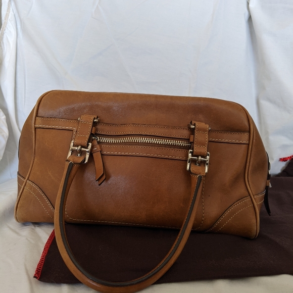 Authentic Coach satchel lightly used - Picture 2 of 3